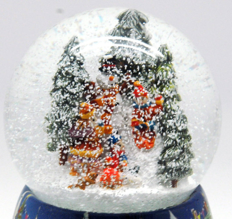 Nostalgie-Schneekugel mit Kindern und Schneemann mit Spieluhr - 100mm Durchmesser