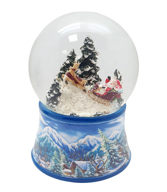 Schneekugel Santa kommt auf Schlitten auf Sockel Winterlandschaft mit Spieluhr 10 cm Durchmesser