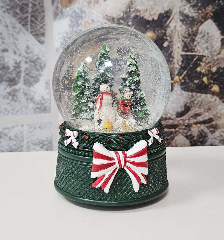 Nostalgische Schneekugel Schneemann steht auf Weihnachtsdekor grün 100 mm Durchmesser mit Spieluhr