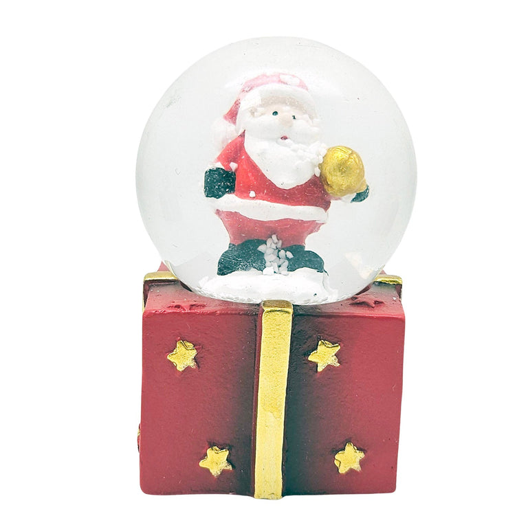 4 Süße Mini - Schneekugeln Weihnachtsmann auf Geschenke - Sockel 45mm Durchmesser - Schneekugelhaus