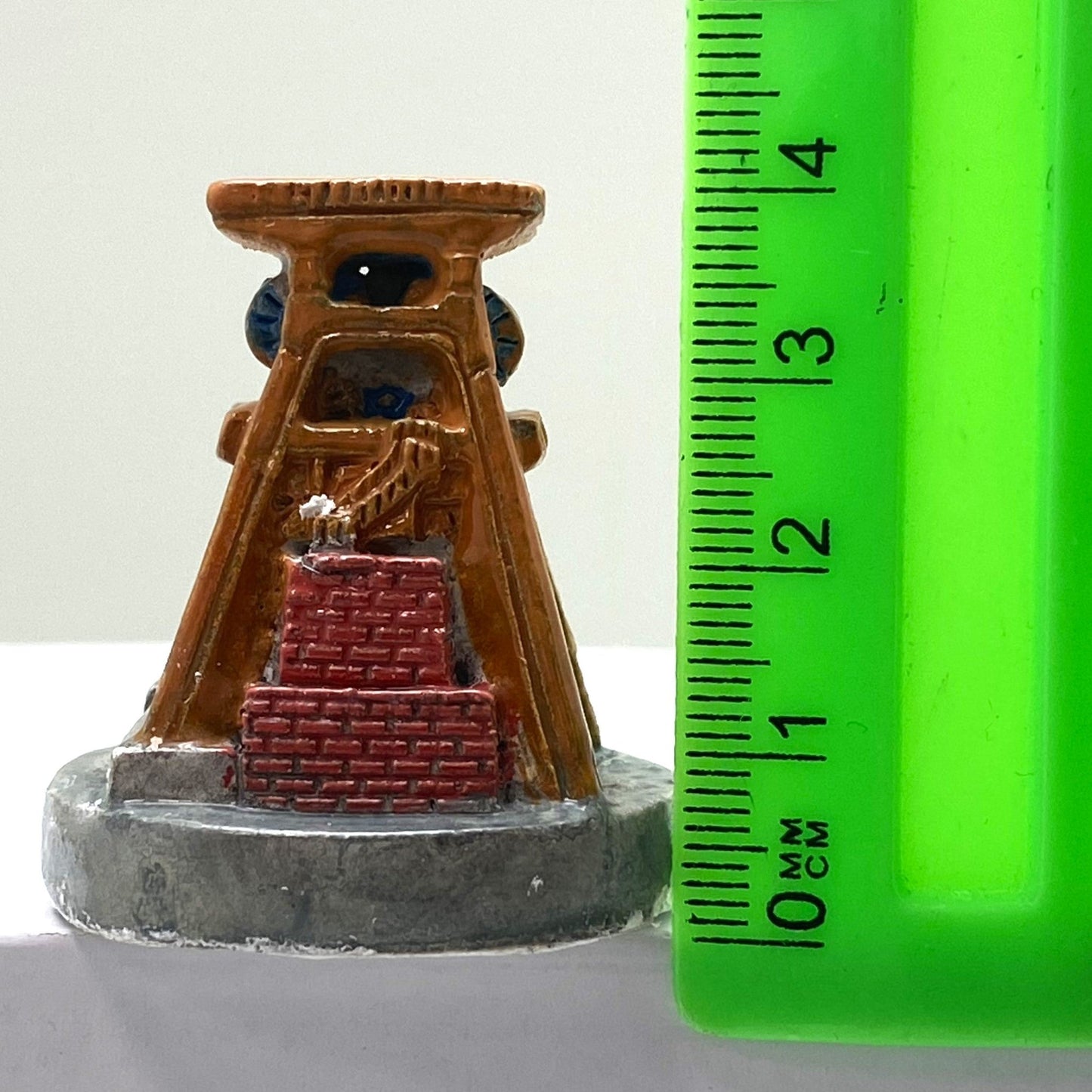 Bastel - Figur Förderturm - Schneekugelhaus