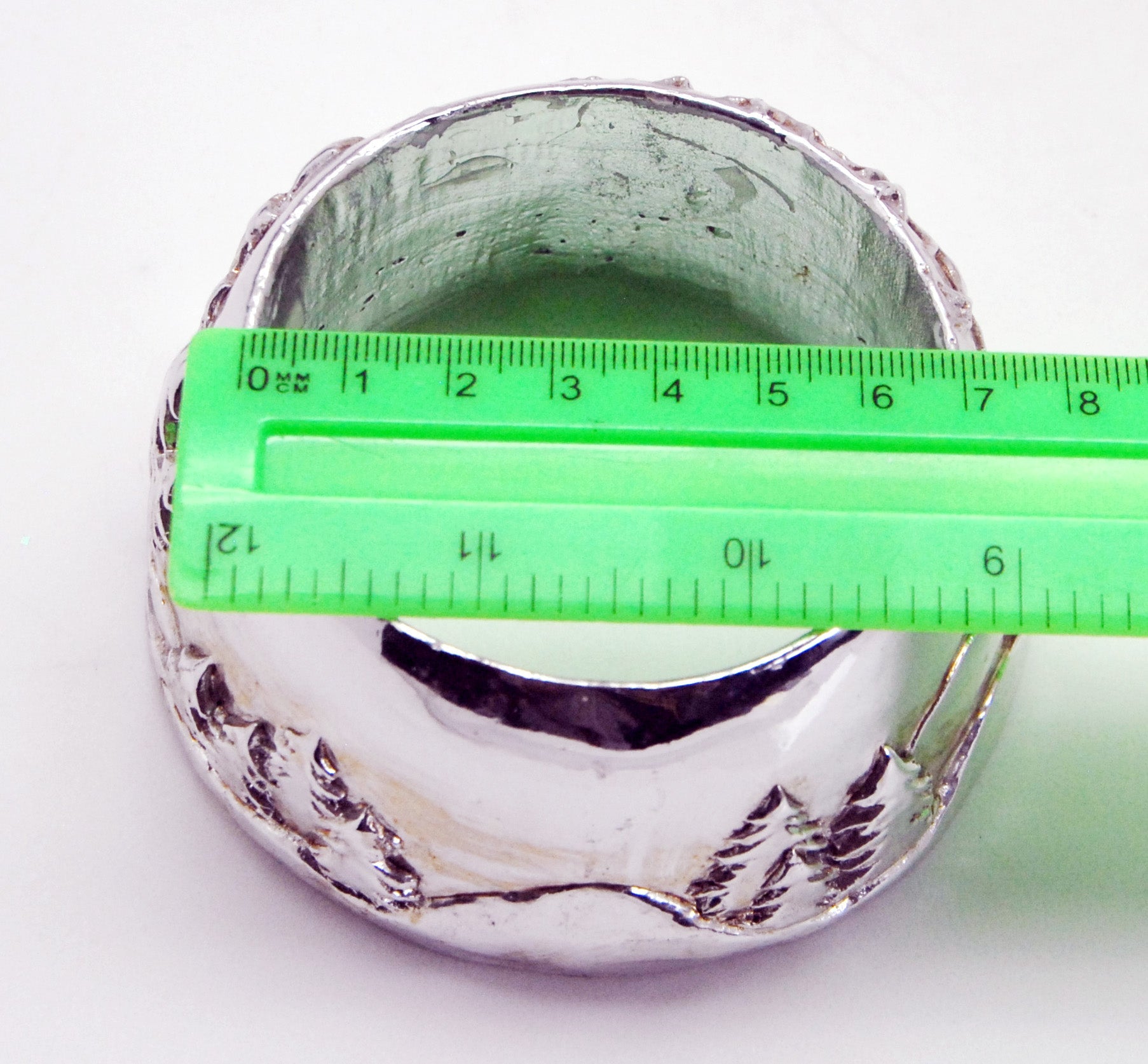 Bastelset 100mm - Do - it - Yourself Schneekugel mit Sockel Porzellan silber Landschaft eloxiert mit 1 x Schnee - Schneekugelhaus