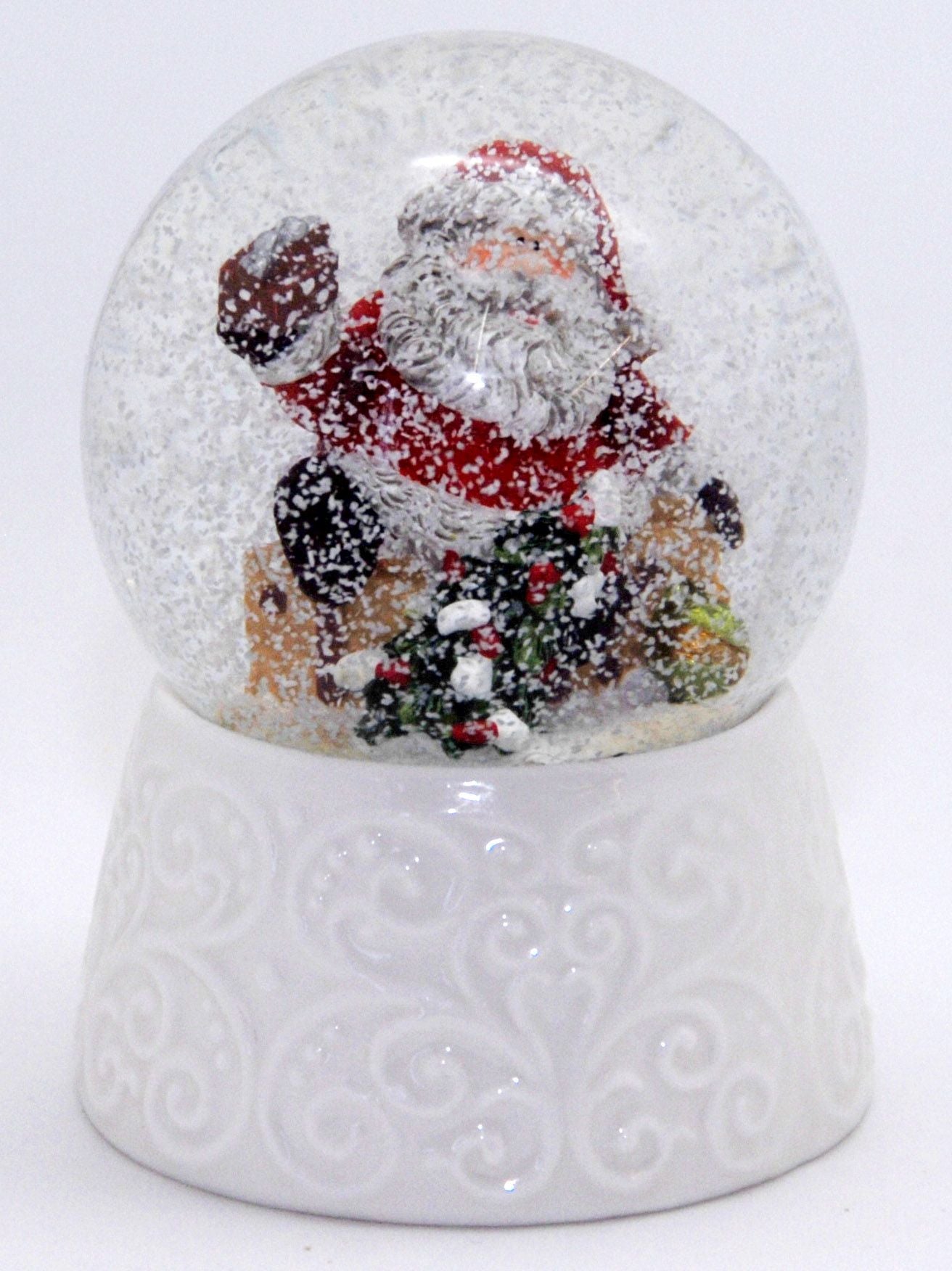 Edle Schneekugel Santa auf Porzellansockel weiß Ornamente - 65mm Durchmesser - Schneekugelhaus