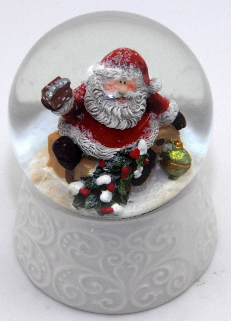 Edle Schneekugel Santa auf Porzellansockel weiß Ornamente - 65mm Durchmesser - Schneekugelhaus