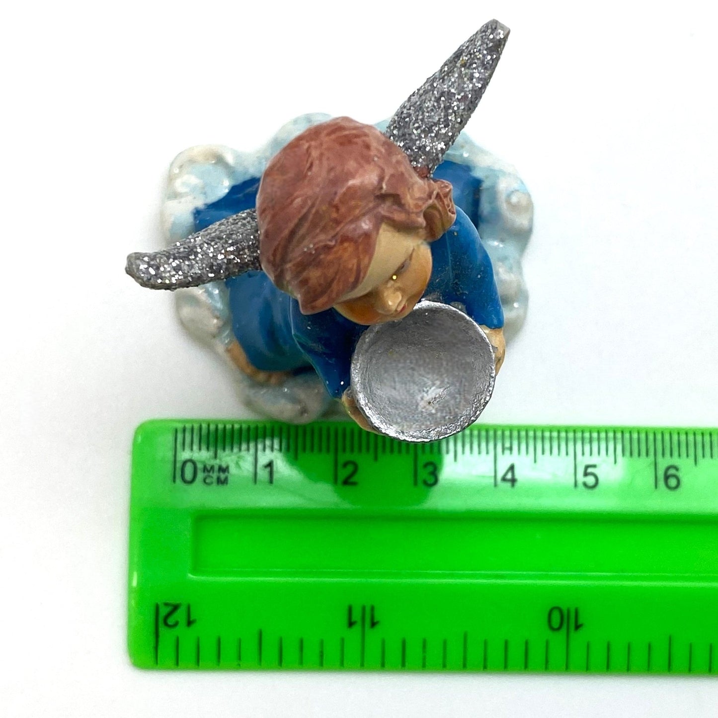 Innenmodell "Blauer stehender Engel mit Schüssel" - 50 x 60 mm - Schneekugelhaus