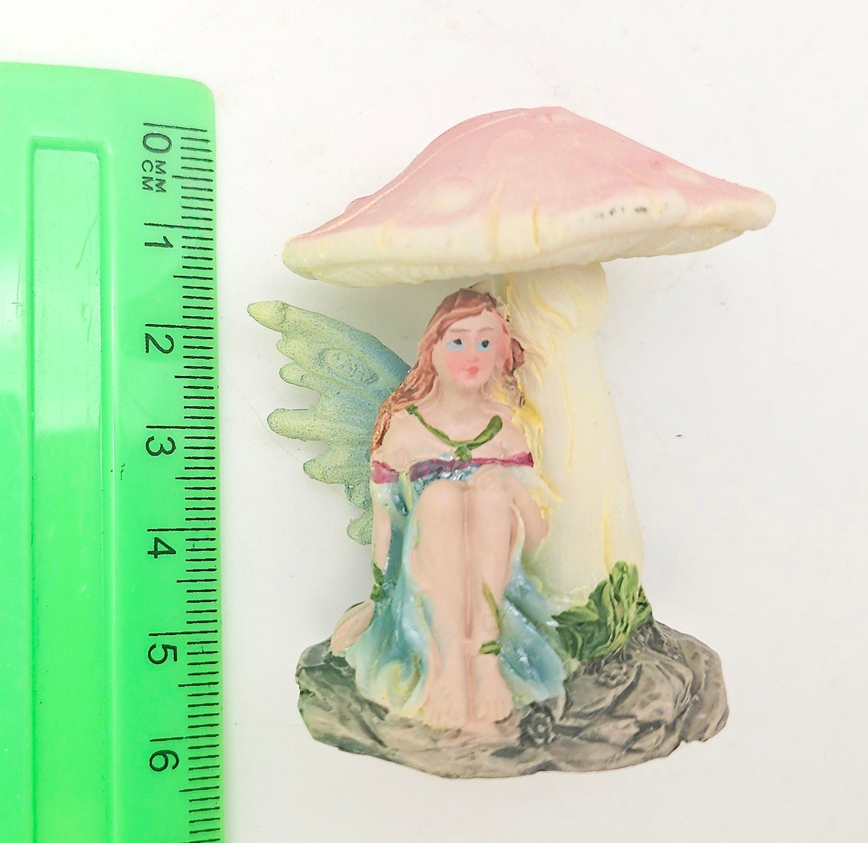 Innenmodell „Blumenfee unter Pilz“ Flügel blau - grün - 46mm x 55mm - Schneekugelhaus