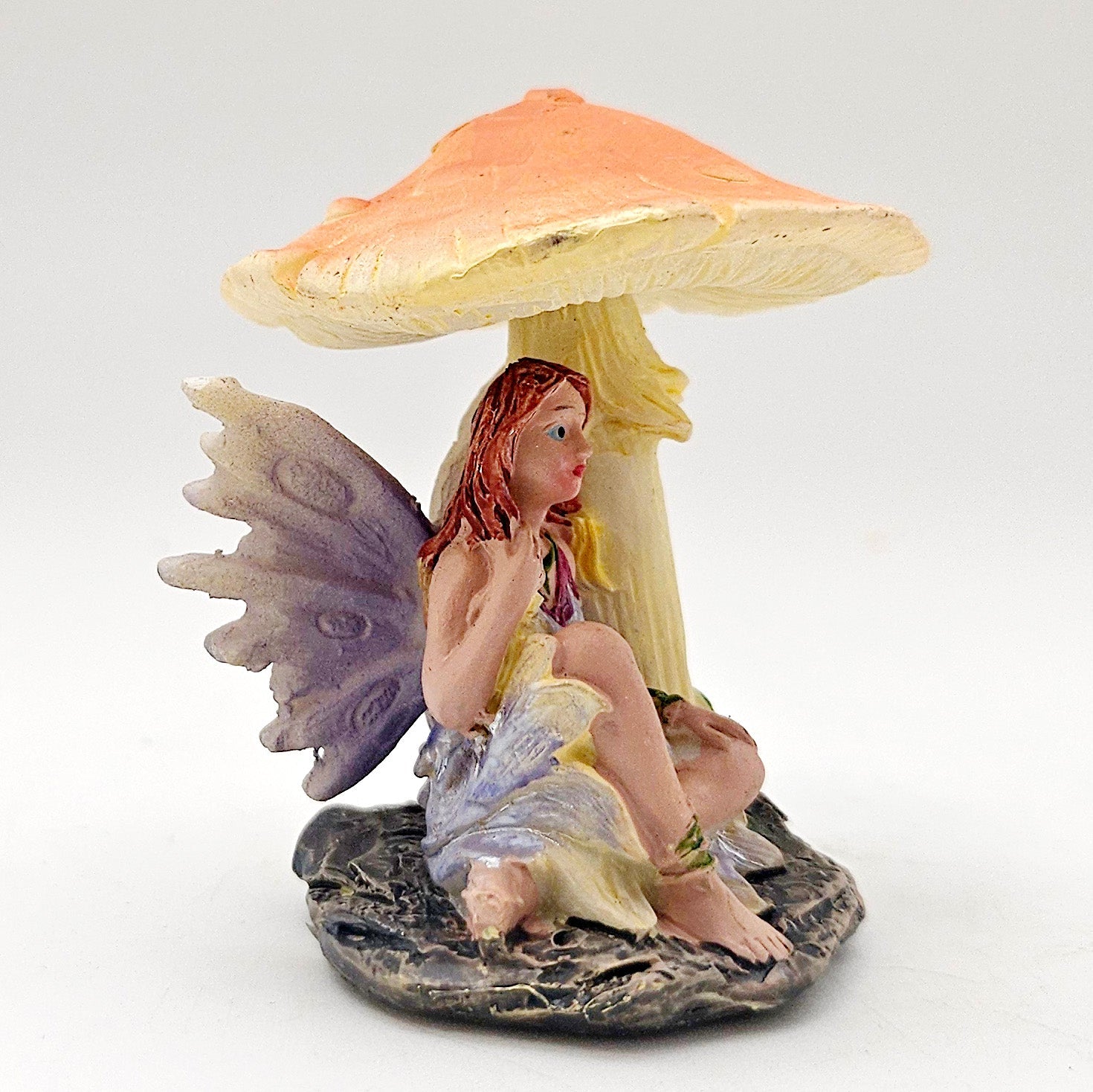 Innenmodell „Blumenfee unter Pilz“ Flügel lila - 46mm x 55mm - Schneekugelhaus