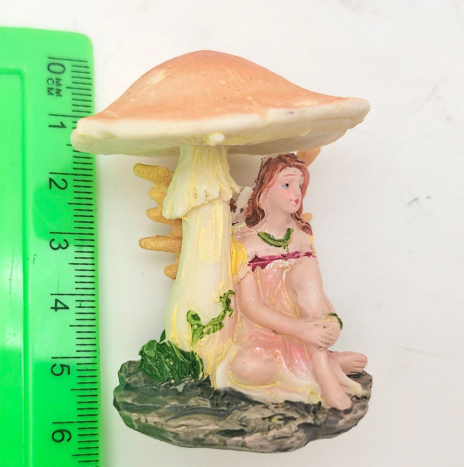 Innenmodell „Blumenfee unter Pilz“ Flügel orange - 46mm x 55mm - Schneekugelhaus