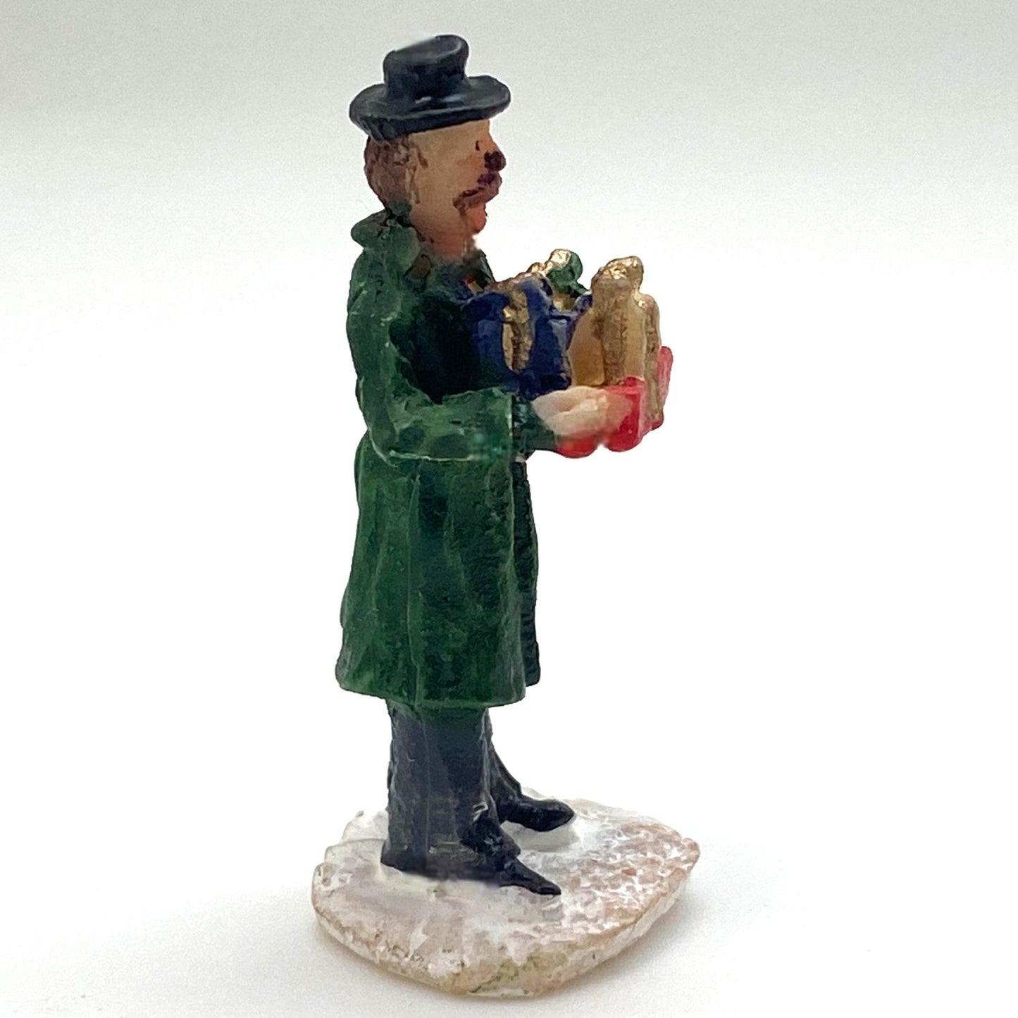 Innenmodell „Butler mit Geschenken“ - 20 x 43 mm - Schneekugelhaus