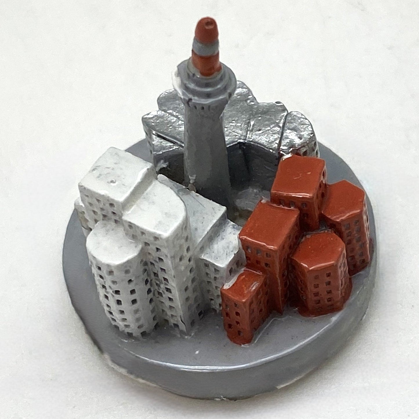 Innenmodell „Düsseldorf mit Funkturm“ - 31 x 37 mm - Schneekugelhaus