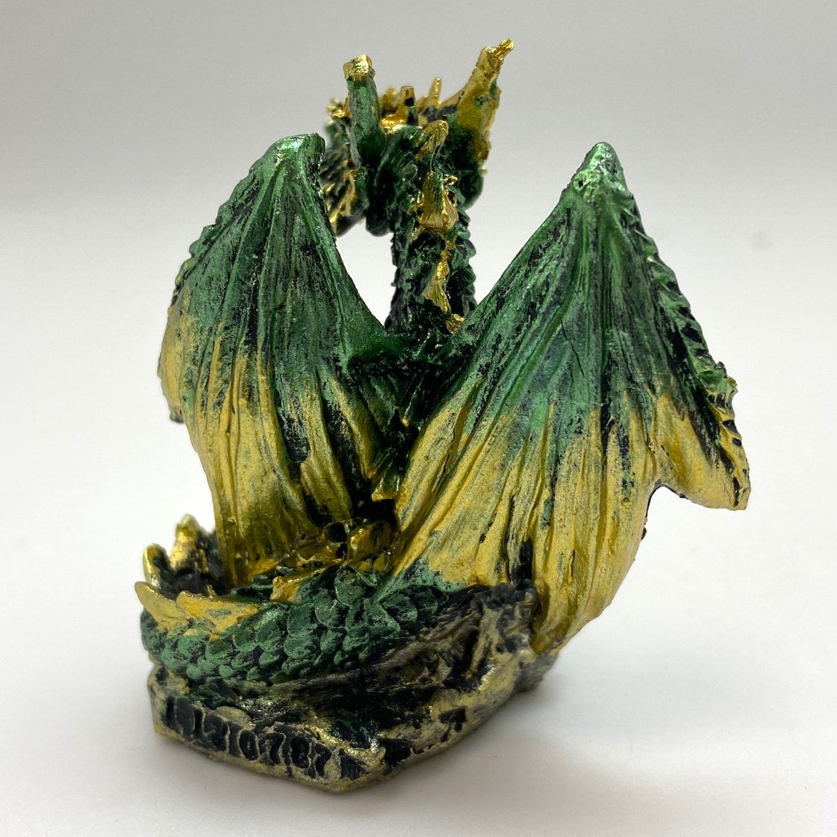 Innenmodell gold grün Drache "sitzend" - 50 x 55 mm - Schneekugelhaus