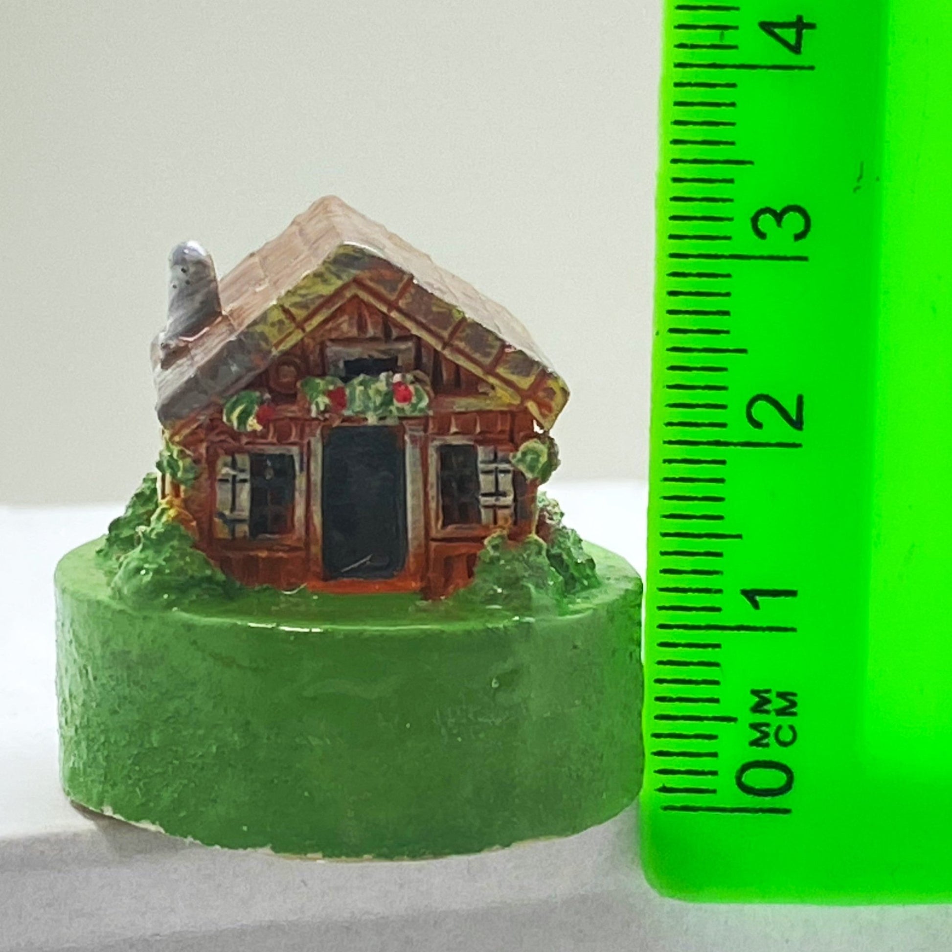 Innenmodell „Hüttenzauber“ - 30 x 31 mm - Schneekugelhaus