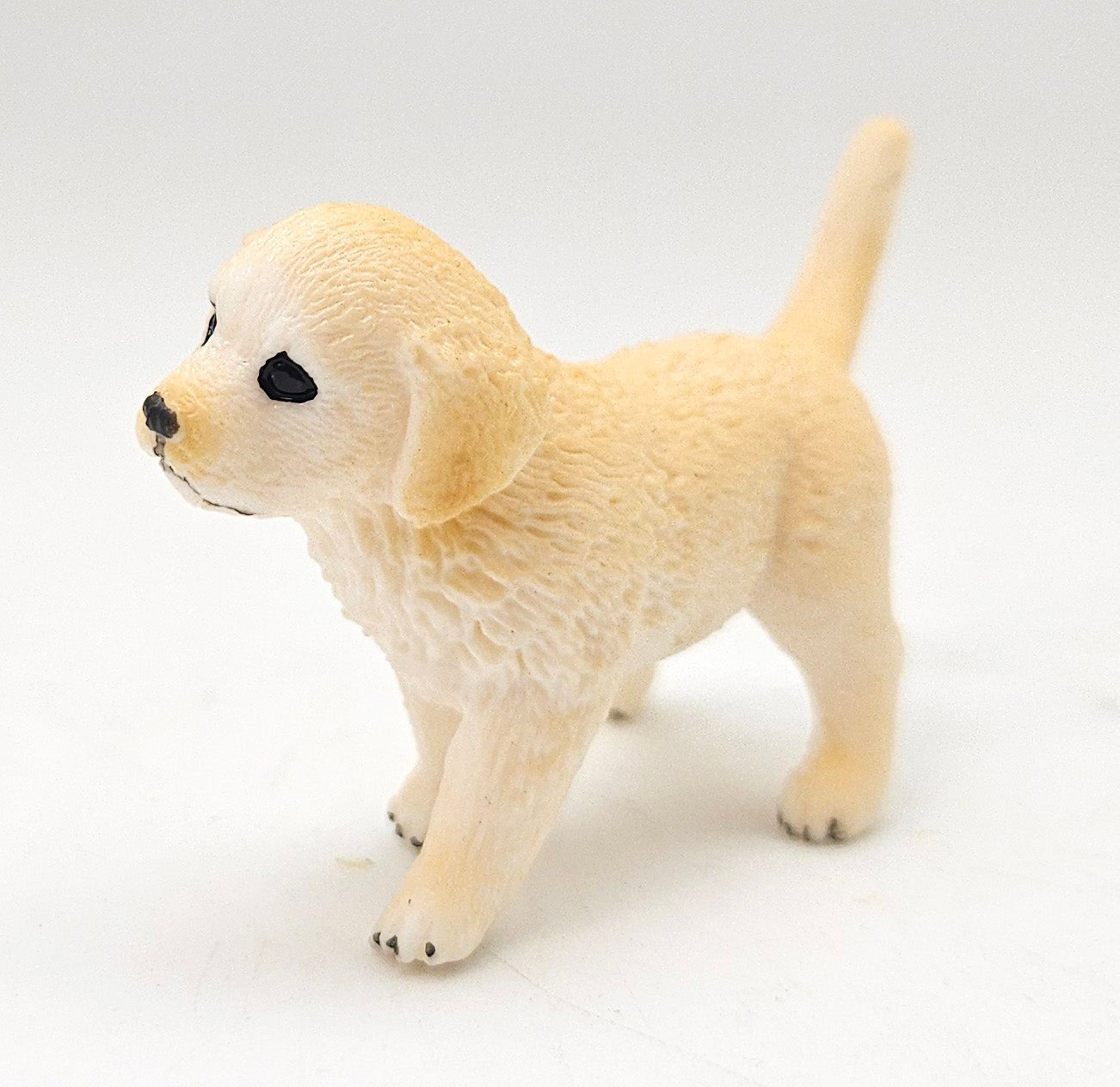 Innenmodell Schleich Tier Golden Retriever Welpe - 50 x 32 mm - Schneekugelhaus