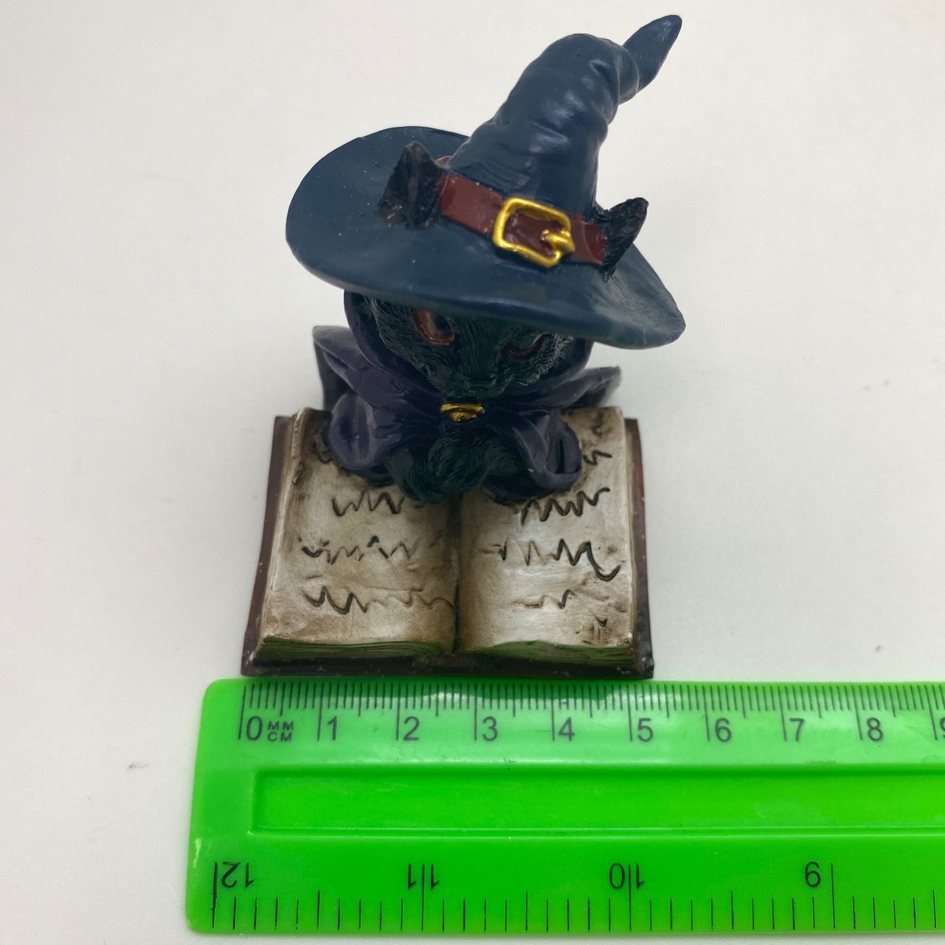 Innenmodell "Schwarze Katze mit blauen Hut" - 50 x 70 mm - Schneekugelhaus