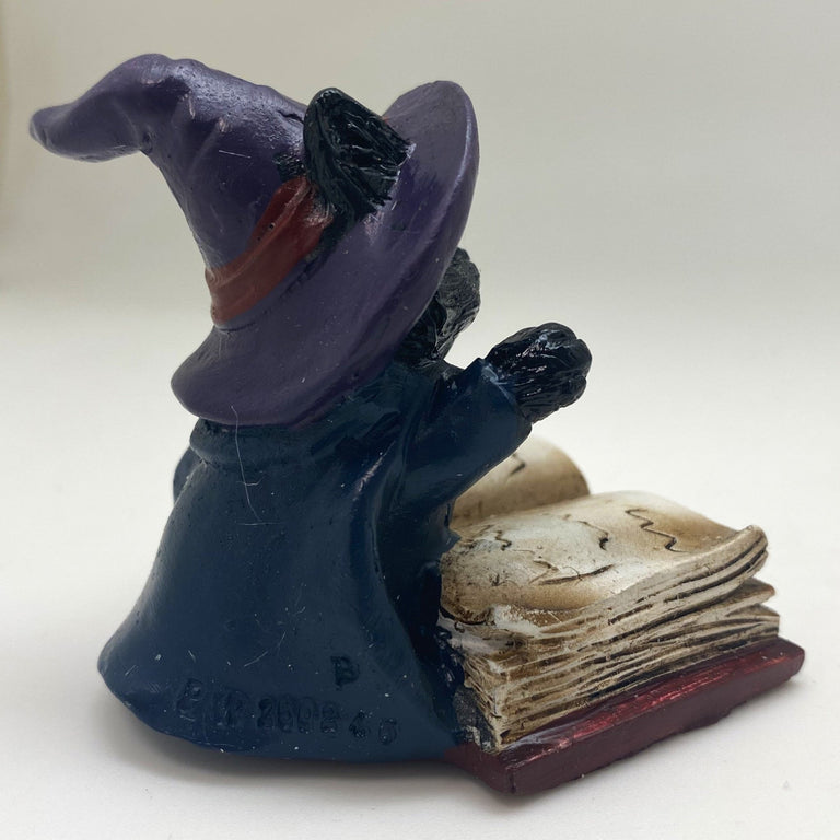 Innenmodell "Schwarze Katze mit lila Hut" - 50 x 70 mm - Schneekugelhaus