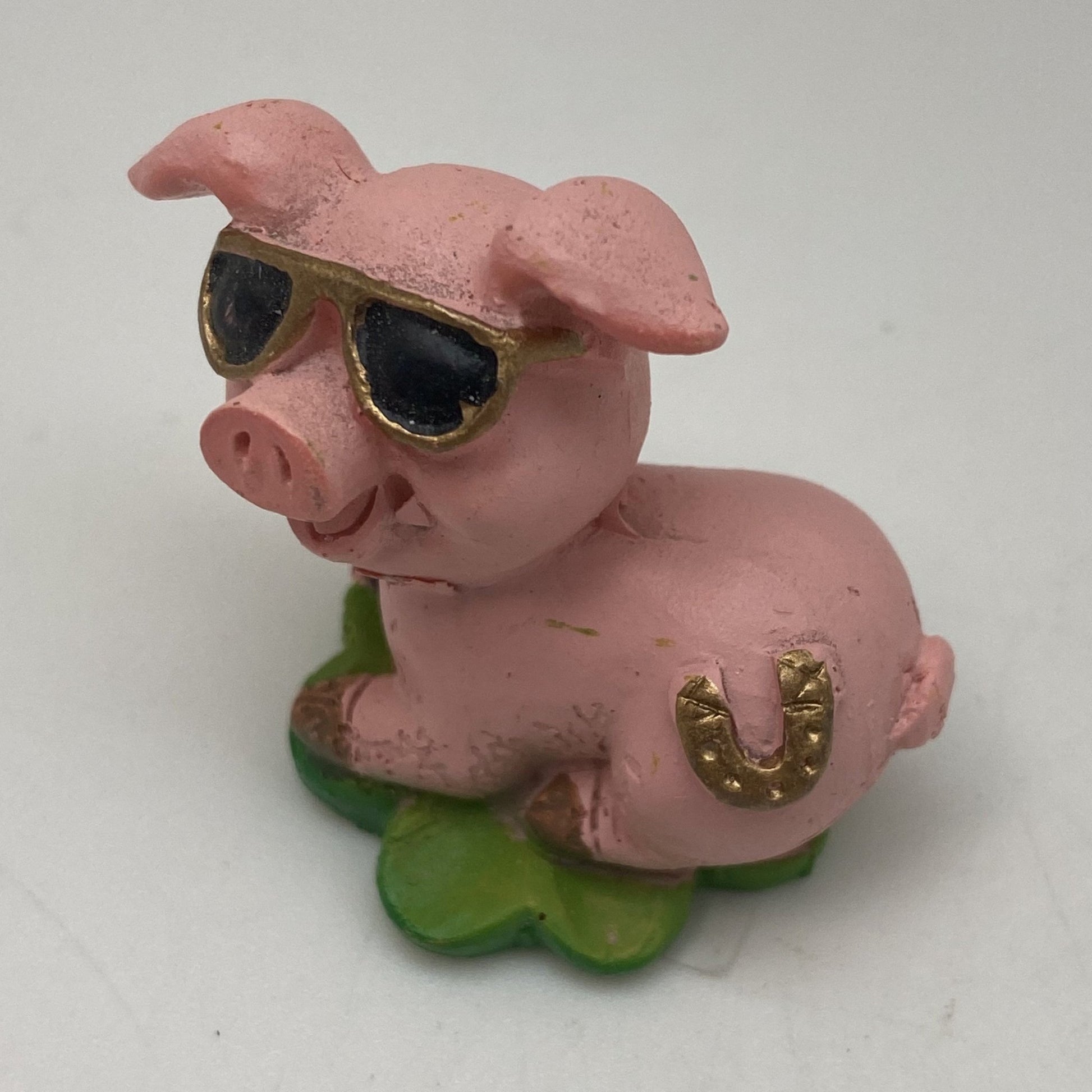 Innenmodell "Schwein mit Hufeisen-Marke" - 40 x 45 mm - Schneekugelhaus