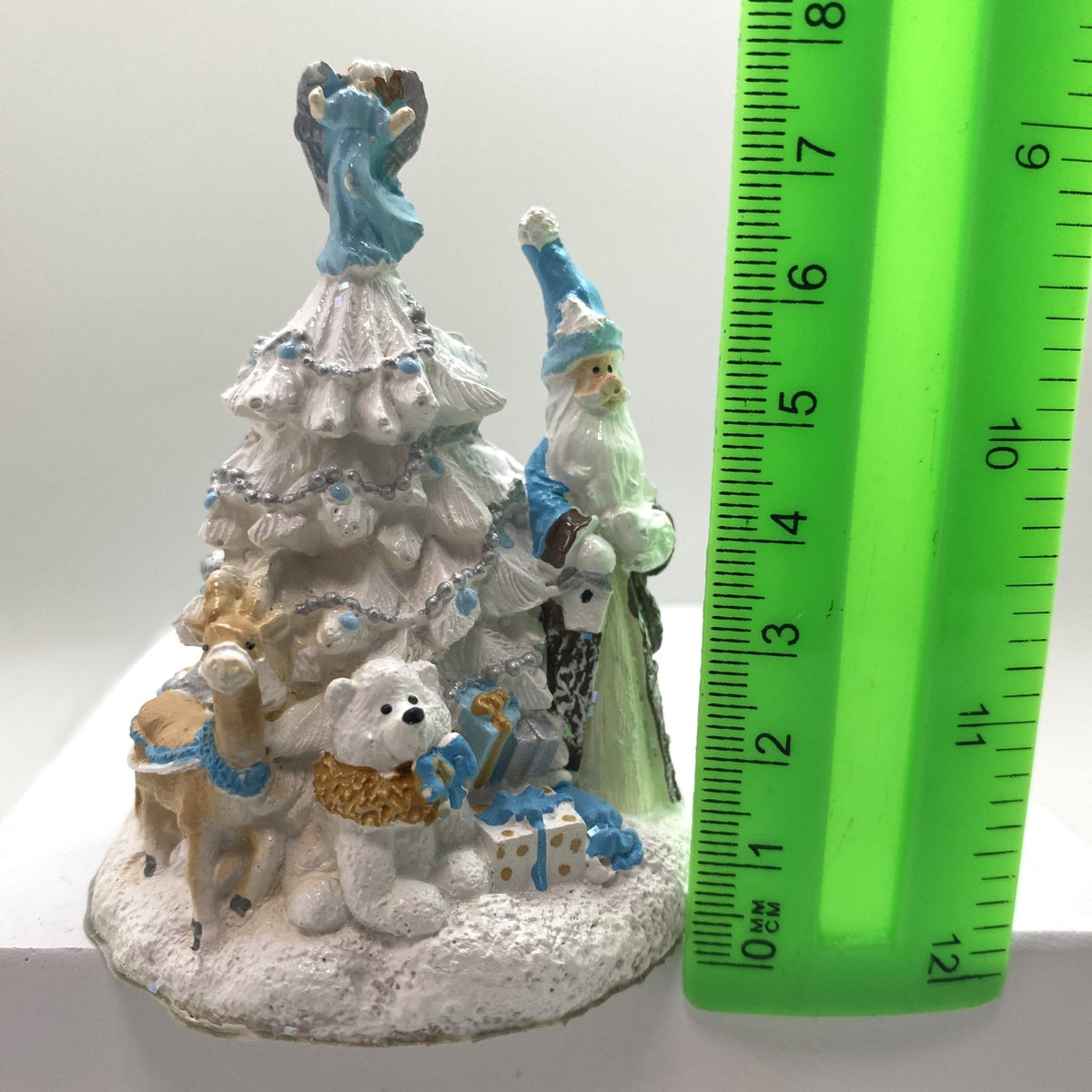 Innenmodell "Weihnachtsmann Christbaum weiß blau türkis" - 64 x 85 mm - Schneekugelhaus
