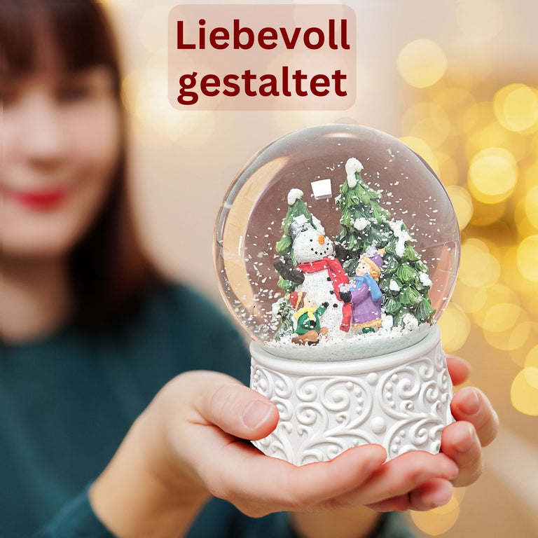 Nostalgische Schneekugel Kinder bauen Schneemann Ornamente 100 mm Durchmesser mit Spieluhr - Schneekugelhaus