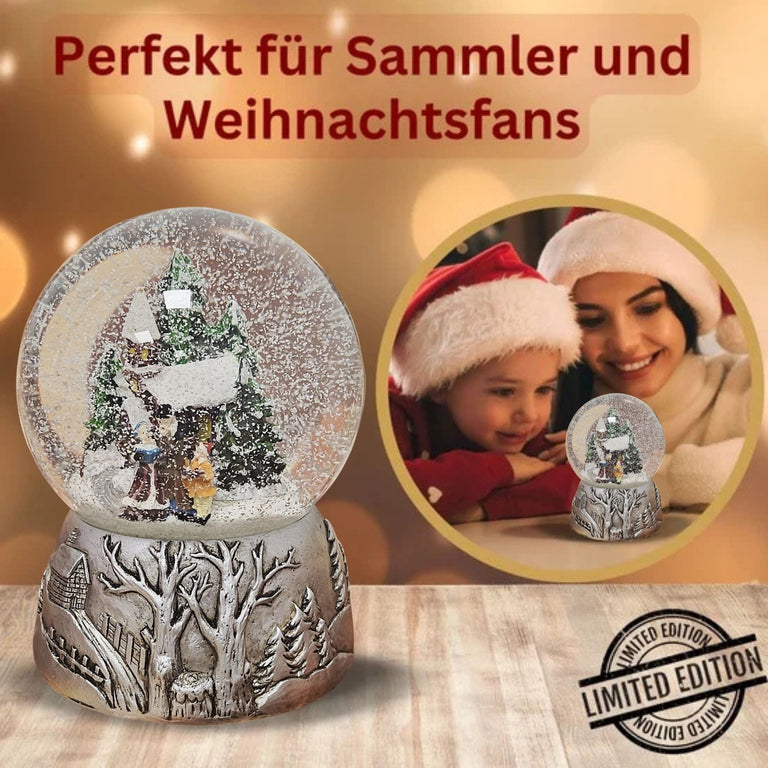 Nostalgische Schneekugel Weihnachtsspaziergang auf Silber Landschaft 100 mm Durchmesser mit Spieluhr - Schneekugelhaus