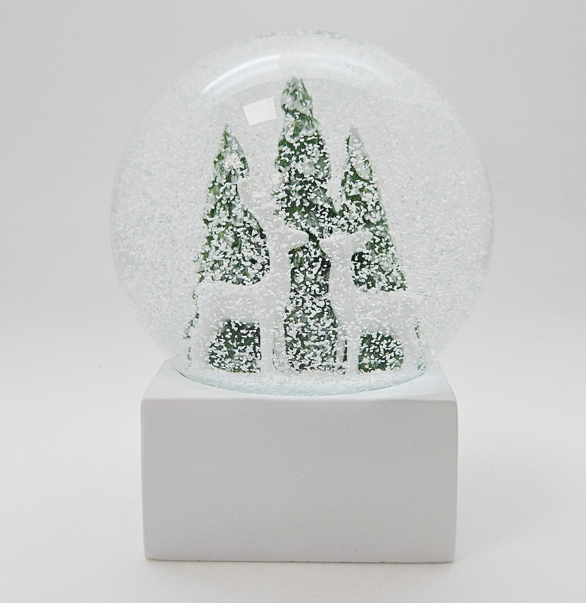 Schneekugel 2 Rehe auf Sockel weiß eck "PURE - Line" 10 cm Durchmesser - Schneekugelhaus