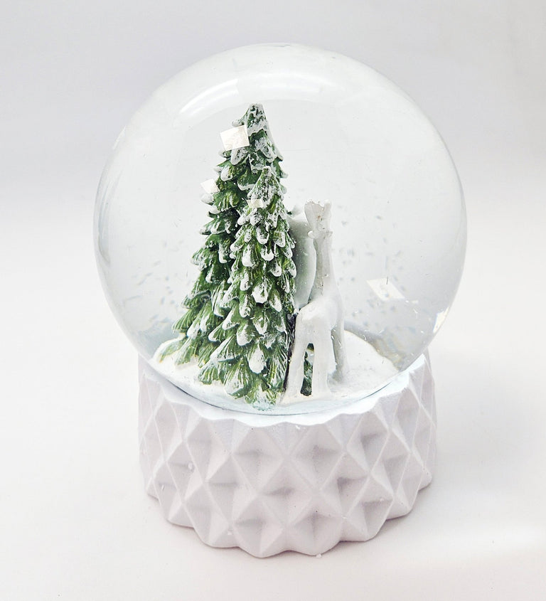 Schneekugel 2 Rehe auf Sockel weiß kubisch "PURE - Line" 10 cm Durchmesser - Schneekugelhaus