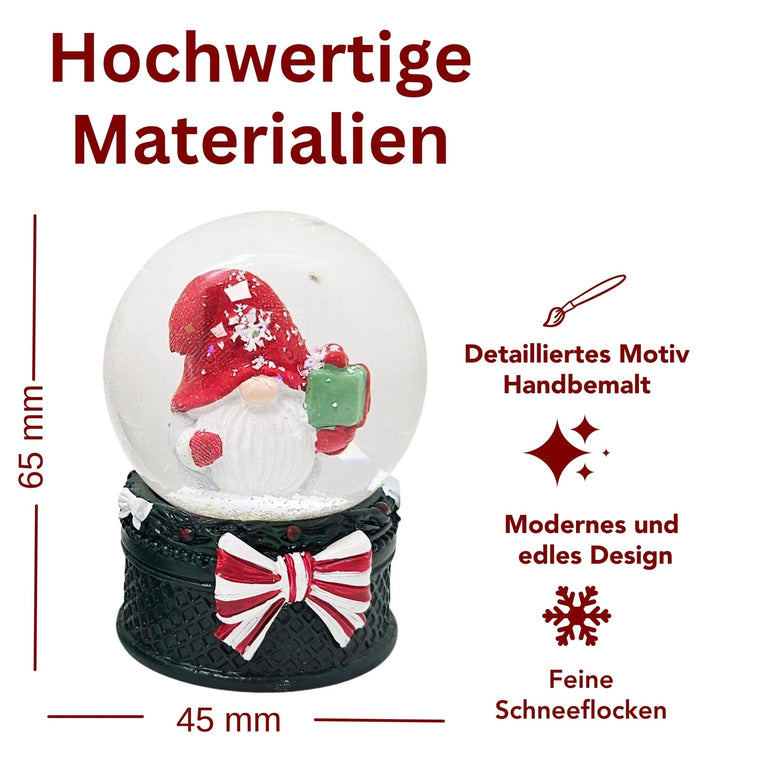 Süße Mini-Schneekugel Weihnachtswichtel Geschenkpaket auf Sockel grün B: 45mm - Schneekugelhaus