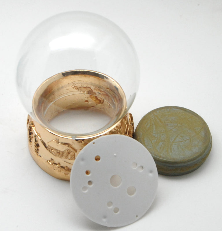 100mm-Do-it-Yourself Schneekugel mit Sockel Porzellan Kupfergold Relief Landschaft für Spieluhr - Schneekugelhaus