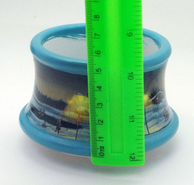 100mm Porzellan Sockel Winterlandschaft Eisläufer blauer Rand für DIY-Schneekugel - Schneekugelhaus
