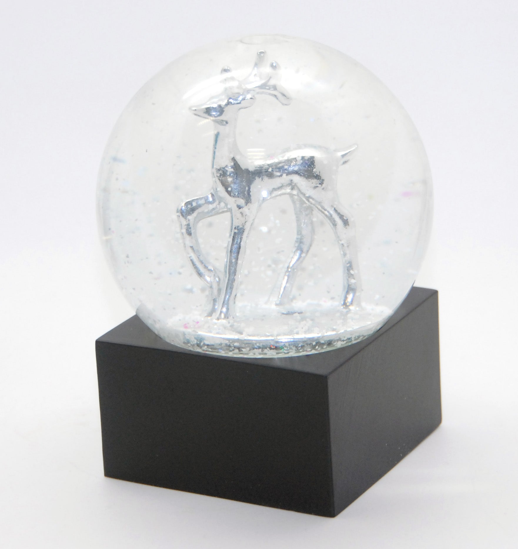 Schneekugel Reh silber auf Sockel schwarz eckig "PURE-Line" 10 cm Durchmesser - Schneekugelhaus