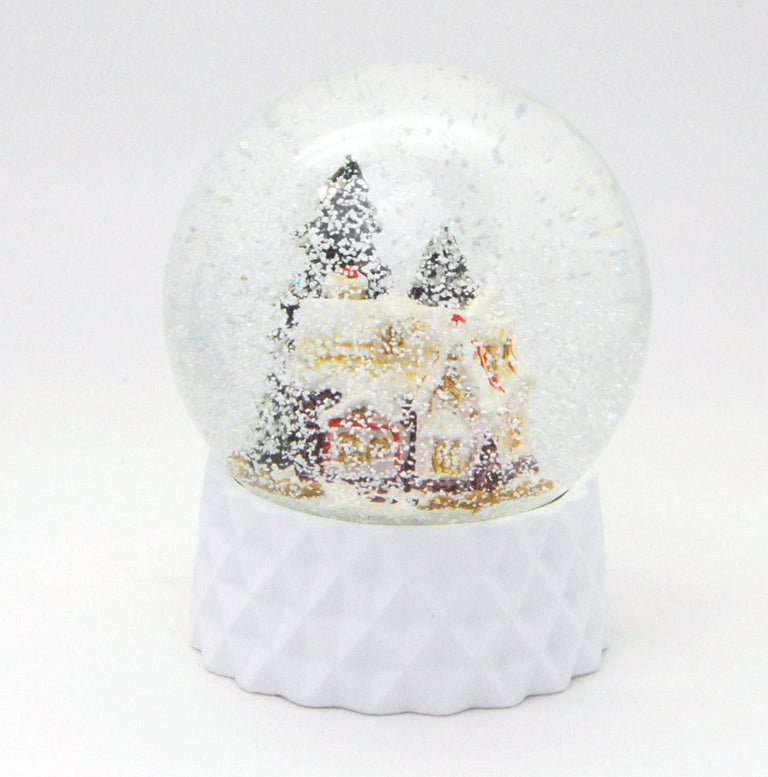 Schneekugel Zuckerbäckerhaus auf Sockel weiß kubisch "PURE-Line" 10 cm Durchmesser - Schneekugelhaus
